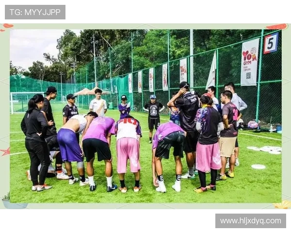 武汉飞盘队展现灵活性与团队合作精神的精彩瞬间 武汉飞盘队展现灵活性与团队合作精神的精彩瞬间