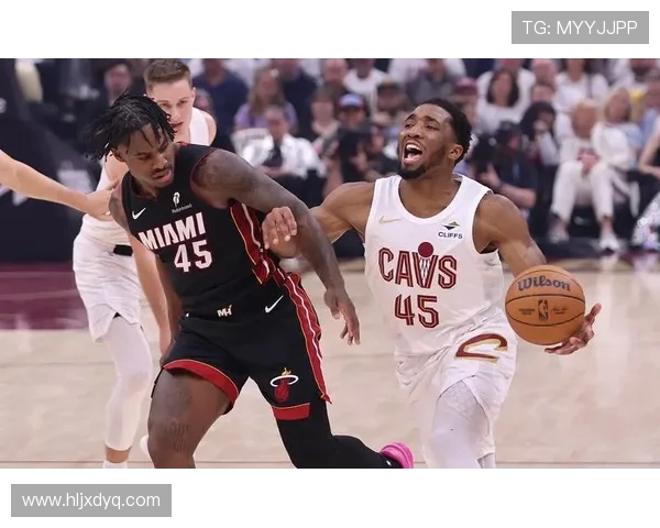 2015年热火与骑士精彩对决全场录像回顾与分析